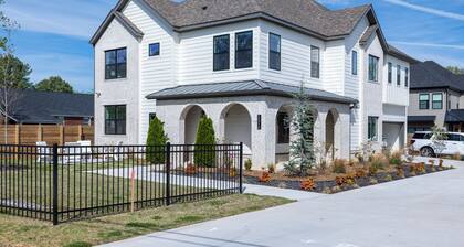 Spacious New-Construction Home in Charming Bentonville! Prime location!