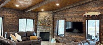 Lake of the Woods Cabin Getaway - Angle 10