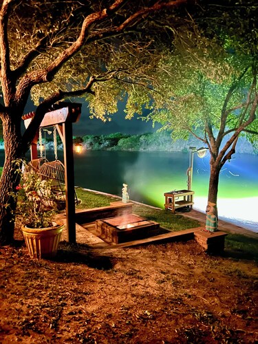 Waterfront Retreat - Pier + Fishing + Fire Pit - Arroyo City, Texas