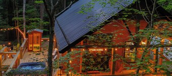 Cowboy Pool, Hot Tub, Sauna - A Reset Retreat