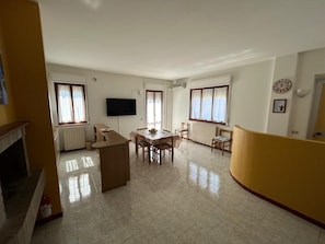 Interior - Apartment ample parking and view of Assisi near the Porziuncola - Sole (Santa Maria degli Angeli)