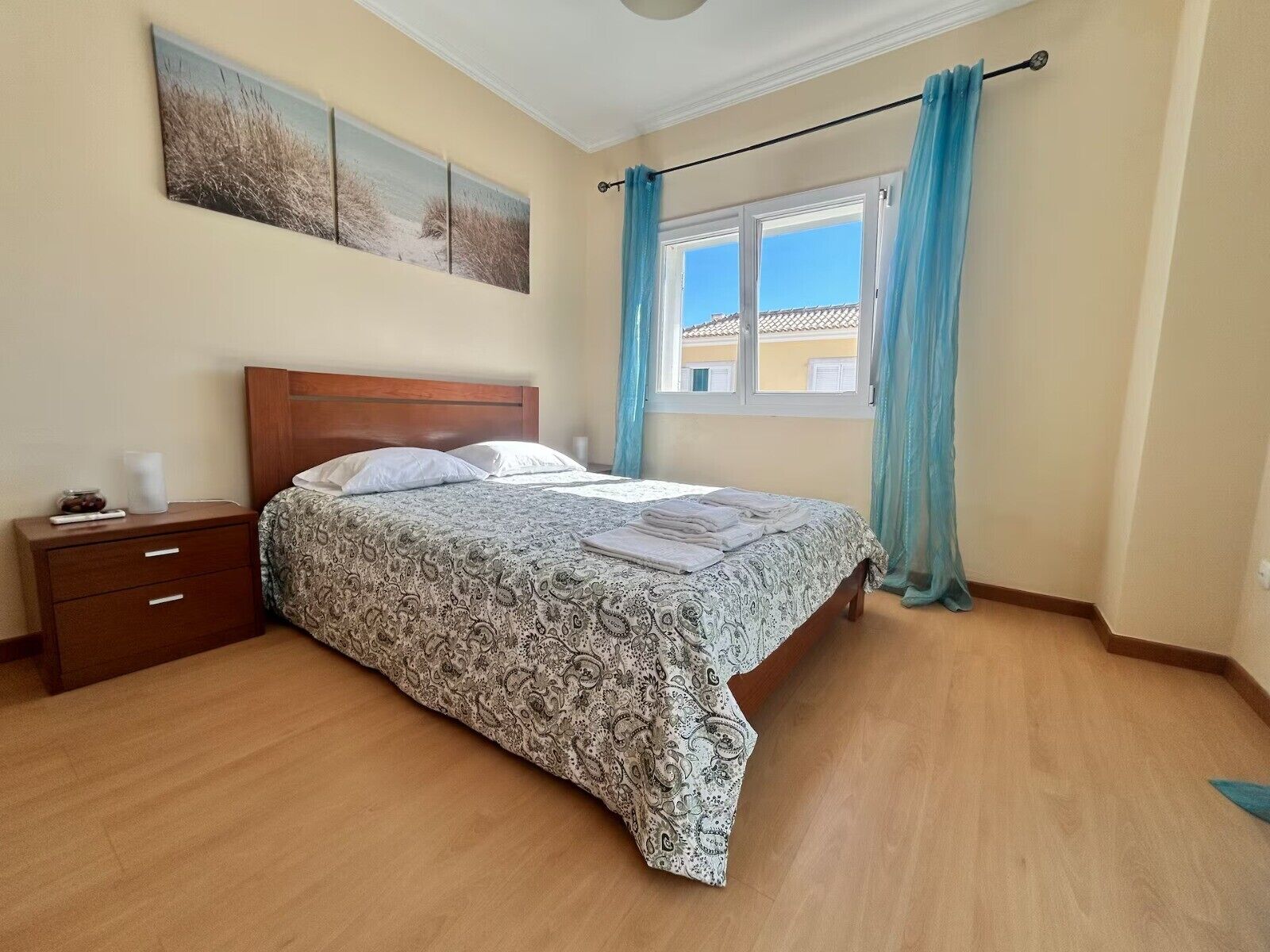 3 bedrooms, WiFi, bed sheets