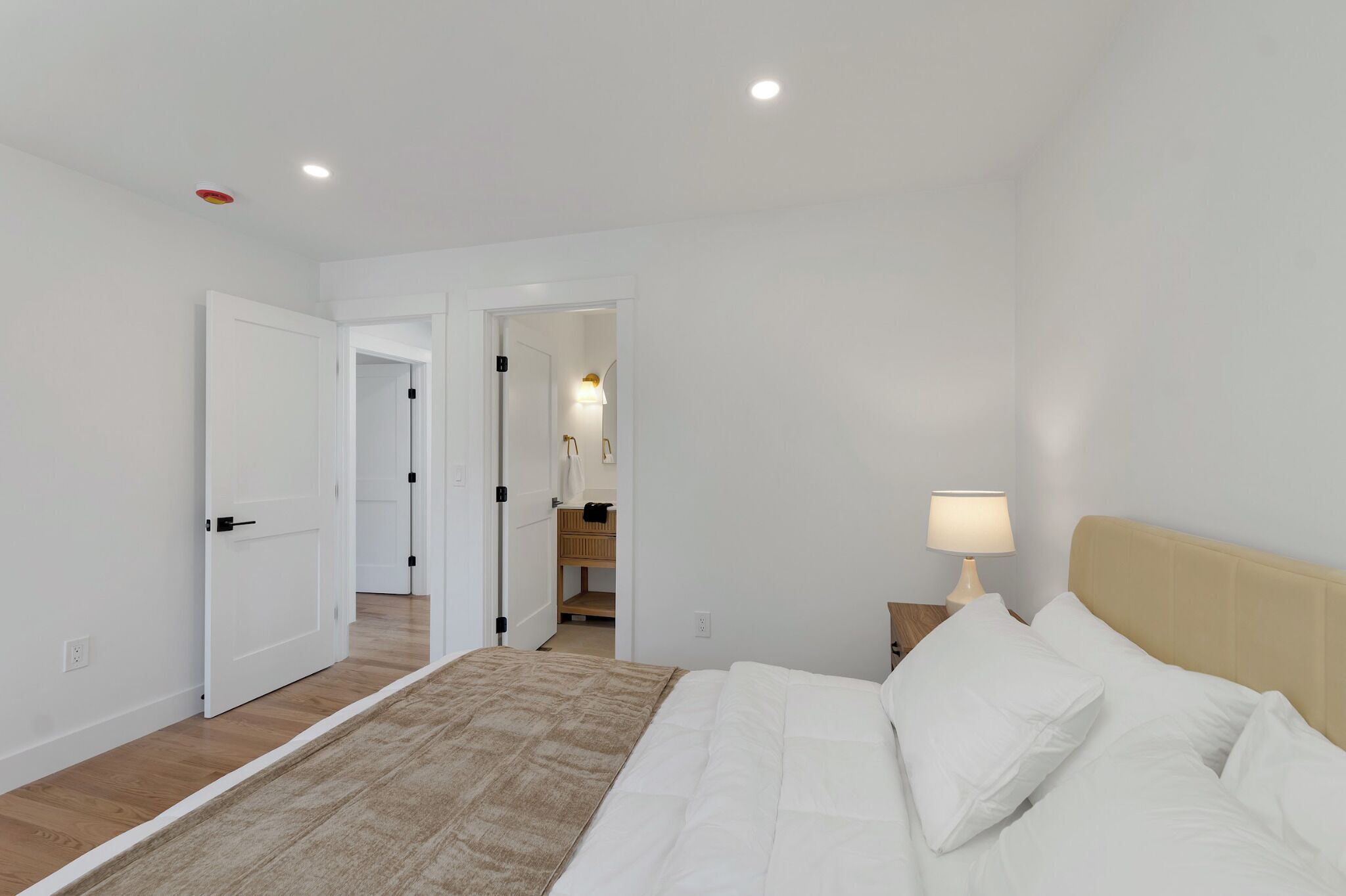 5 chambres, fer et planche à repasser, accès au Wi-Fi (inclus)