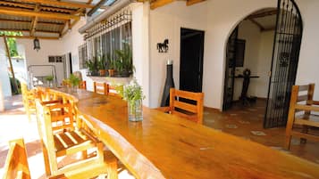 Villa Exclusive, 6 chambres, vue montagne, cÎté montagne | Restauration extérieure