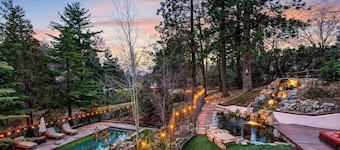 Pines & Stone by Avantstay Heated Pool + Hot Tub + Fire Pit + Fish Pond Mins to Lake + Village