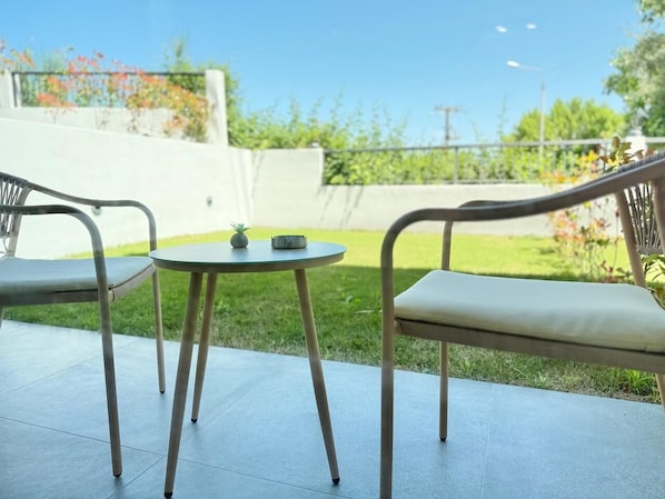 Deluxe Apartment, Balcony, Garden View | Terrace/patio