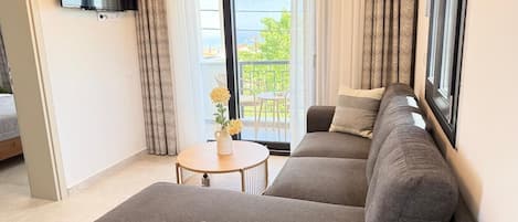 Luxury Apartment, Balcony, Sea View | Living area