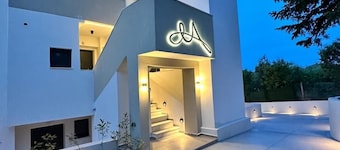 MALKA PREMIUM SUITES