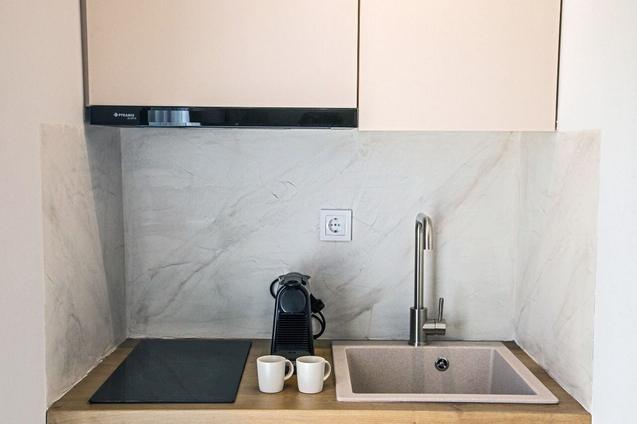 Fridge, stovetop, espresso maker, highchair