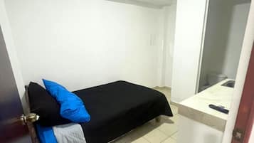 Basic-Zimmer, 1 Queen-Bett | Kostenloses WLAN