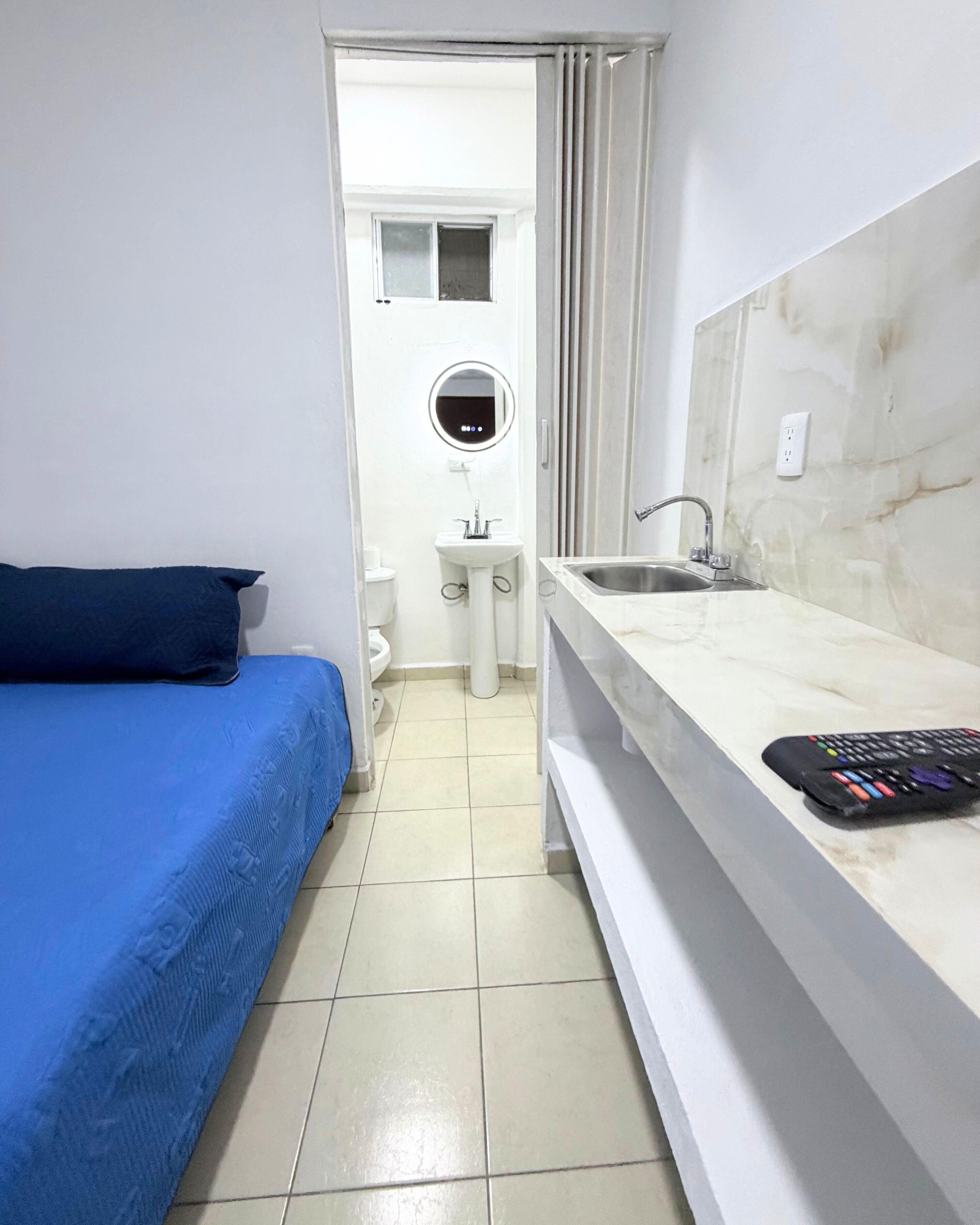 Basic Room, 1 Queen Bed | Free WiFi, bed sheets