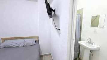 Economy Room, 1 Queen Bed | Free WiFi, bed sheets