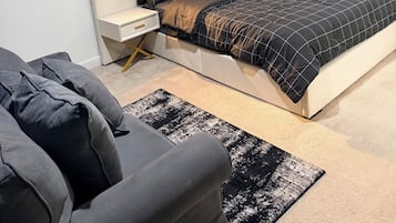 3 bedrooms, iron/ironing board, free WiFi, wheelchair access
