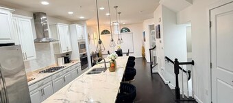 Premium Modern Luxe Retreat Near BWI & Arundel Mills
