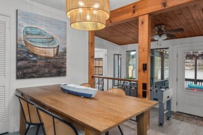 Dining - ParadiZe on Lake LBJ Open water 6 Bed 5 Bath Boat slip 2 jet ski ramps (Kingsland)