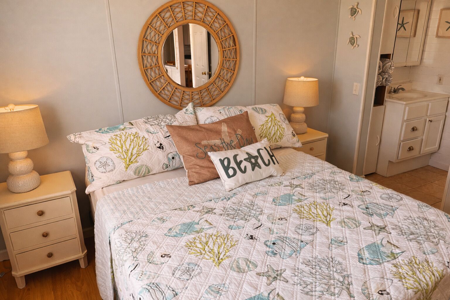 3 chambres, fer et planche à repasser, Wi-Fi gratuit, draps fournis