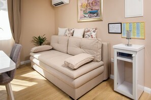 TV - Luxury Flat in Split City Center 15 min walk from Ferry Port and Beach (Split)