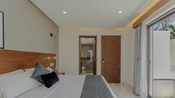 Suite Deluxe | Coffres-forts dans les chambres, bureau