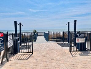 Property grounds - Coastal Escape with Oceanview 1bedroom Condo (Myrtle Beach)