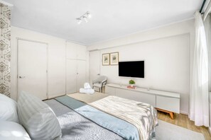 2 bedrooms, iron/ironing board, WiFi - Holanda Urban Apartment 2D steps to Costanera (Providencia)
