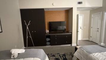 1 bedroom, iron/ironing board, WiFi, bed sheets