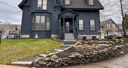 Charming 3-bedroom Former Rectory in-town Wiscasset with fenced backyard