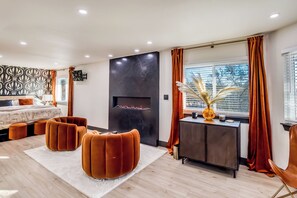 9 Schlafzimmer, Bügeleisen/Bügelbrett, kostenloses WLAN, Bettwäsche