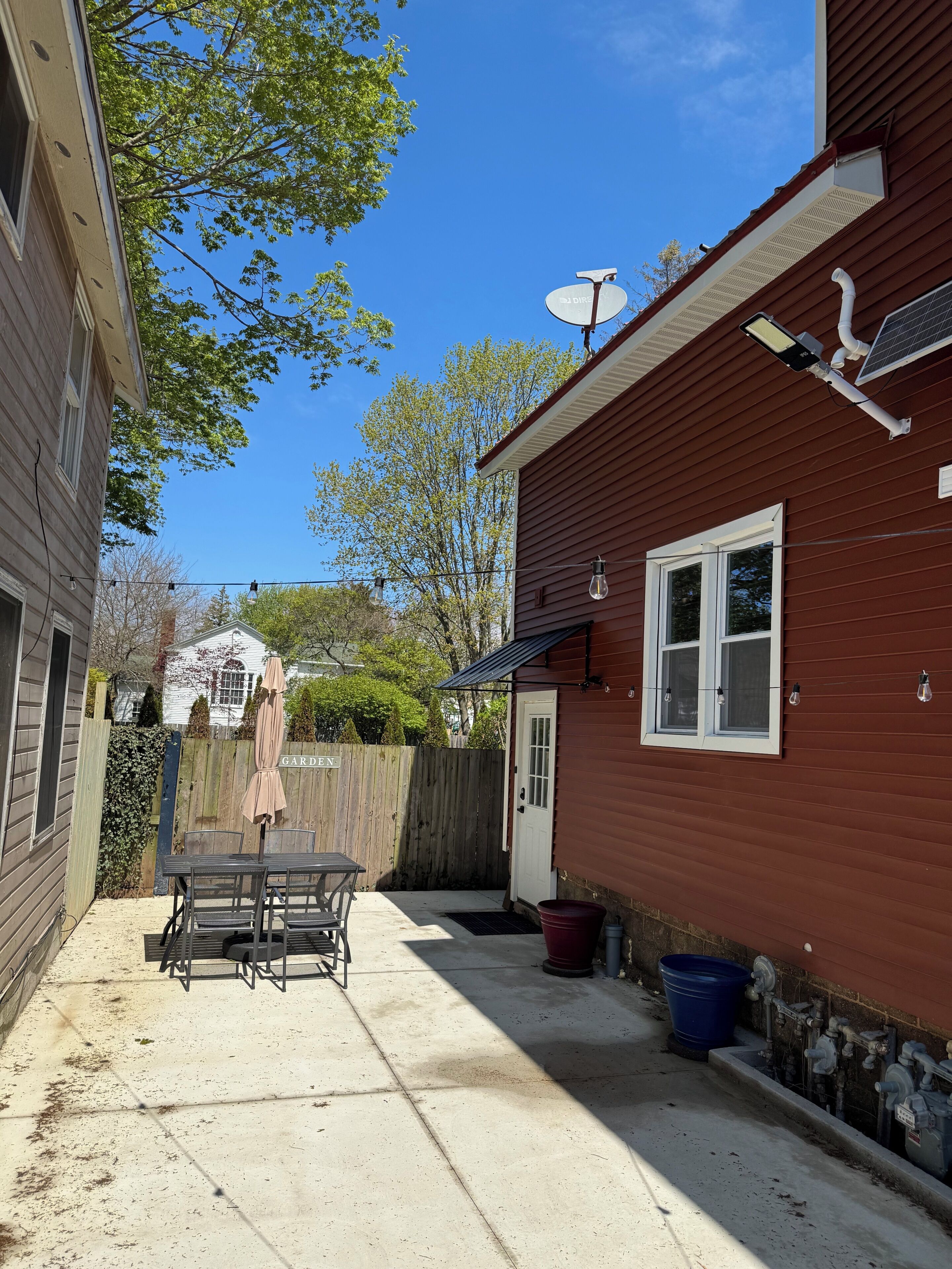 Outdoor dining