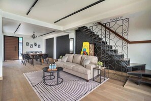 Interior - Spacious Home Ideal for Groups, Patio, Arcade Game (Mexico City)