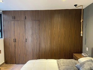 5 bedrooms, iron/ironing board, travel cot, WiFi - Prime Polanco 5BR Apt Near Masaryk (Mexico City)