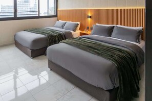 6 chambres, fer et planche à repasser, lit de bébé portatif, Wi-Fi