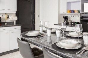 Fridge, microwave, oven, stovetop - Walkable Polanco Stay Near Top Spots (Mexico City)