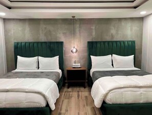 9 bedrooms, iron/ironing board, travel cot, WiFi - Unique 9BR Polanco Retreat Near Masaryk (Mexico City)