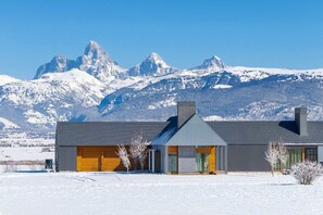Exterior - Architect-Designed Lux Estate, Spa, Mt view (Tetonia)