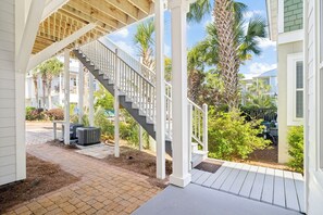 Property grounds - NEW! 30A Chic 6 King Bedroom Showstopper! Sleeps 17! Seacrest Beach! HUGE POOL! (Inlet Beach)