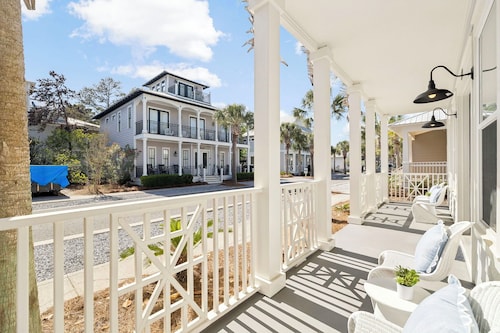 NEW! 30A Chic 6 King Bedroom Showstopper! Sleeps 17! Seacrest Beach! HUGE POOL!