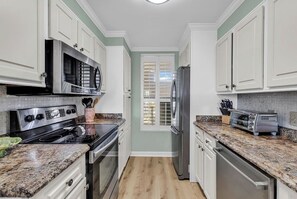 Private kitchen - 3-bedroom condo in tranquil Pawleys Island with AC (Pawleys Island)