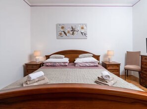 4 Schlafzimmer, Bügeleisen/Bügelbrett, Internetzugang, Bettwäsche