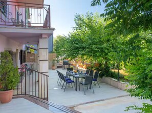 Outdoor dining - Villas Casa Bianca & Maria Residence - Five Bedroom Villa with Outdoor Pool (Krnica)