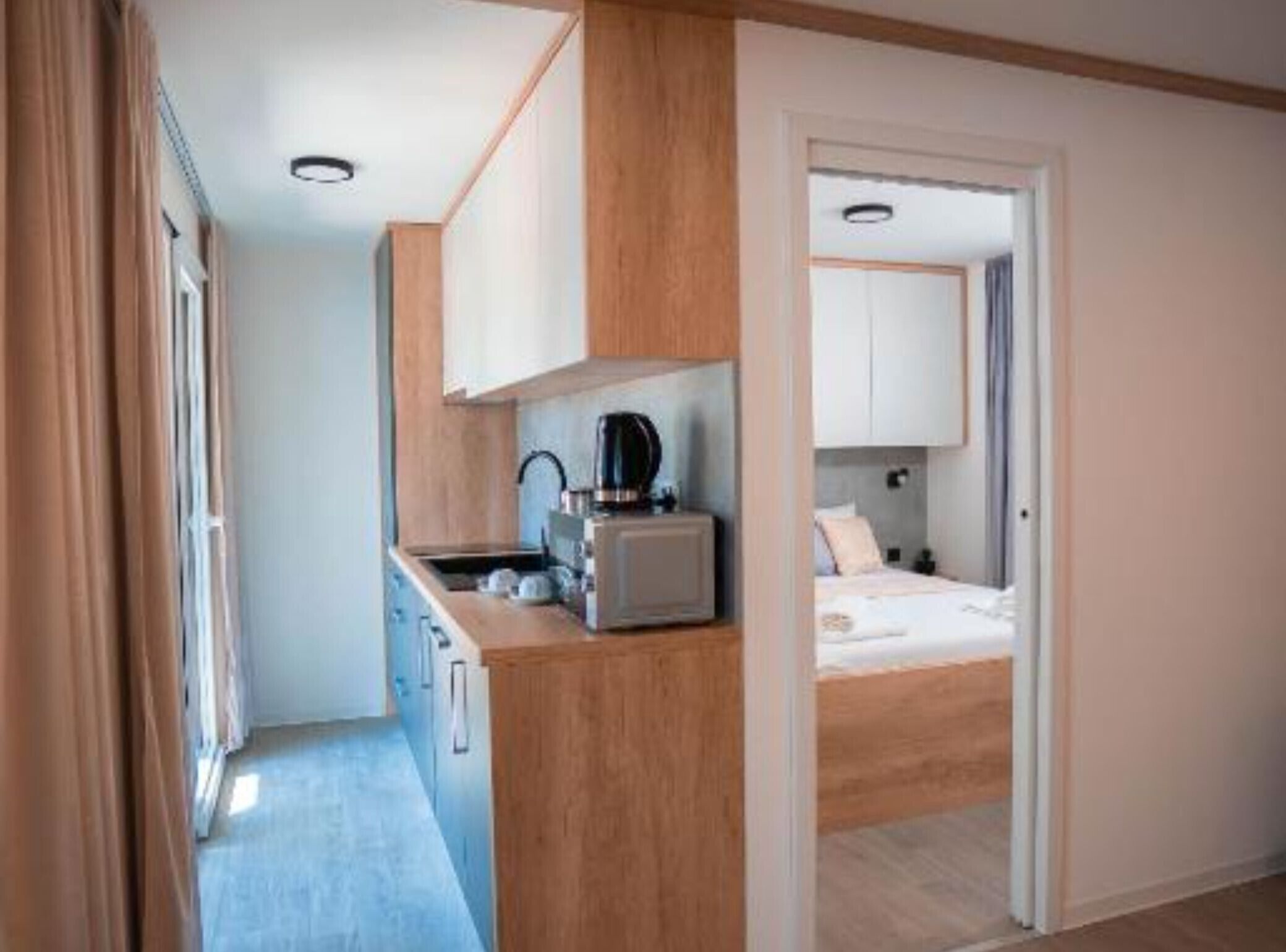 2 slaapkamers, een strijkplank/strijkijzer, internet, beddengoed