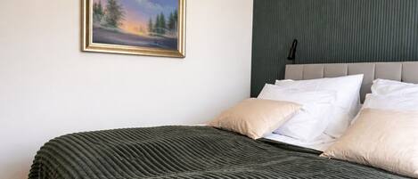 2 chambres, fer et planche Ă repasser, Wi-Fi, literie fournie