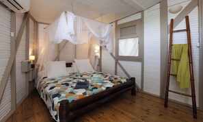 Room - Creole wood house, stunning ocean view, pool, 2BR AC - Les Palmiers Rouges (Le François)