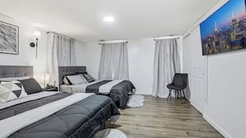 2 bedrooms, iron/ironing board, WiFi, bed sheets