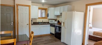 King Bedroom Suite - Abbycreek
