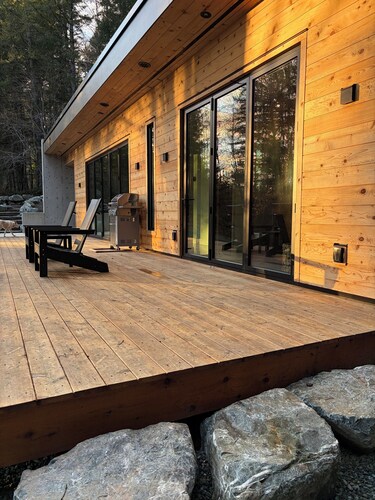 The Goat House | Modern Forest Retreat in the Cowichan Valley.