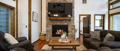 TV, fireplace, offices