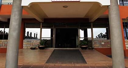 Grabo County Dream Hotel