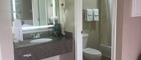 Chambre Double Deluxe | Salle de bain