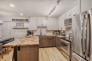 Fridge, microwave, oven, stovetop - Walk to Slopes | Cimarron Chalet | Prime Location! (Breckenridge)