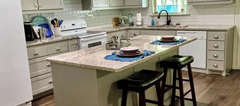 Gated Fort Worth Ranch Retreat 3BR - great for Stockyards, Dickies, Downtown